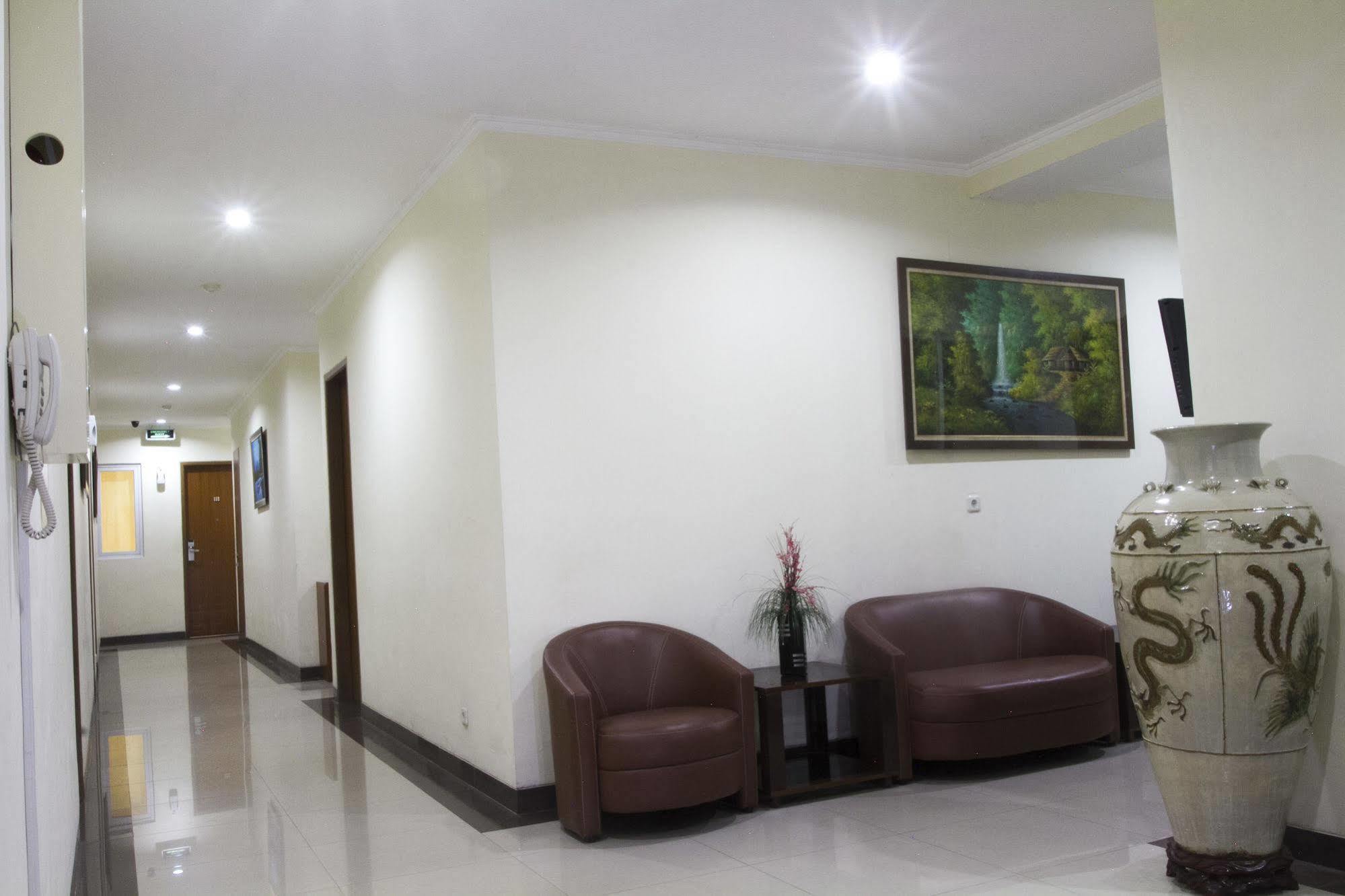 House Of Arsonia Tulip 2*